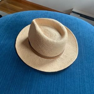 Large/XL Banana Republic Panama Straw Hat